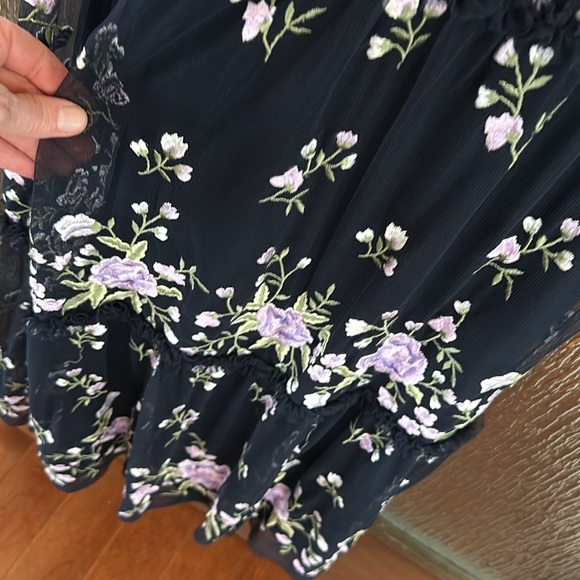 Mac Duggal Embroidered tiered dress size 8 - Picture 11 of 13